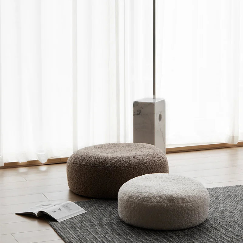 Pouf a forma di agnello