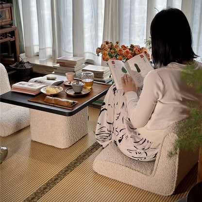 Serie Sake in Fuji, tavolo con finestra a bovindo